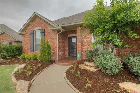 1020 Majestic St, Yukon, OK 73099
