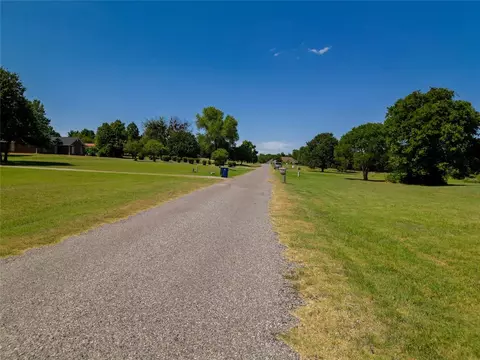 Walnut Drive, Tuttle, OK 73089 photo 9