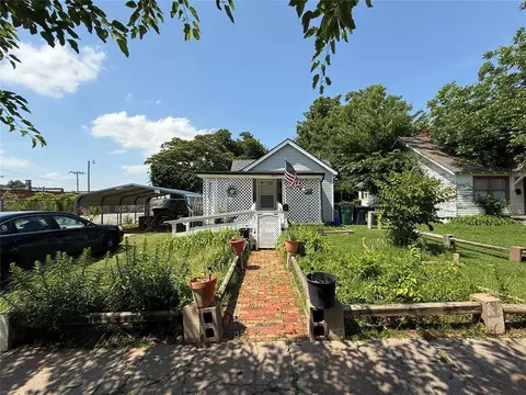 825 SW 25th St, Oklahoma City, OK 73109