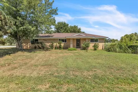 5525 N Blue Lake Dr, Norman, OK 73069