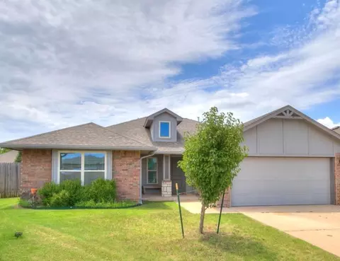 10724 SW 30th St, Yukon, OK 73099
