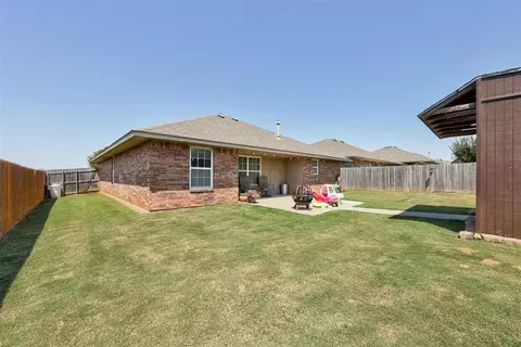 608 Manhattan Dr, Moore, OK 73160 photo 32