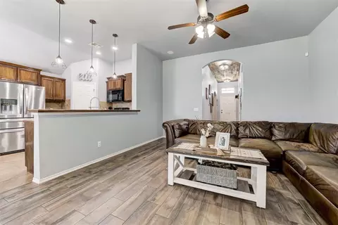 608 Manhattan Dr, Moore, OK 73160 photo 7