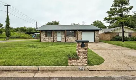 324 Hal Dr, El Reno, OK 73036