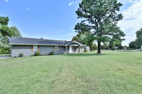 1901 Timber Ridge Dr, Newcastle, OK 73065