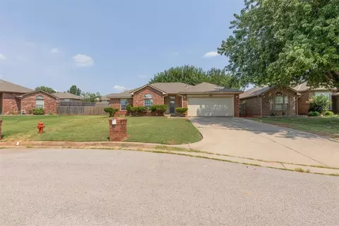 17324 Cedarwood Dr, Edmond, OK 73012