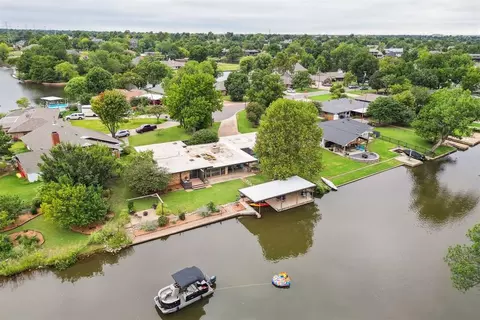 10104 Ski Dr, Oklahoma City, OK 73162