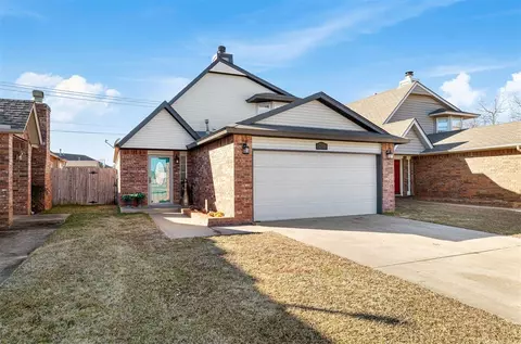 2401 Lakecrest Dr, Moore, OK 73170