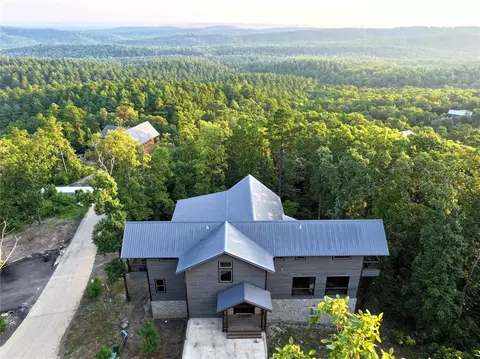 579 Moonshiner Springs Trl, Broken Bow, OK 74728