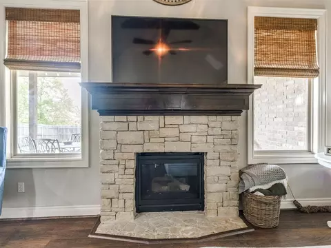 2101 Newbrook Dr, Edmond, OK 73003 photo 18