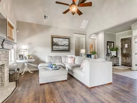 2101 Newbrook Dr, Edmond, OK 73003 photo 16