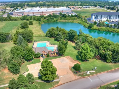 2101 Newbrook Dr, Edmond, OK 73003 photo 7