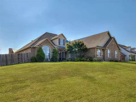 826 Silver Chase Dr, Choctaw, OK 73020