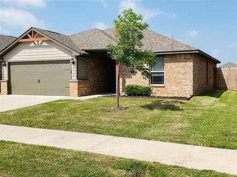 1612 Burgundy Dr, El Reno, OK 73036