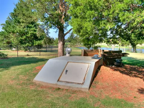 1050 S May Ave, Guthrie, OK 73044 photo 40