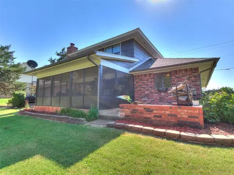 1050 S May Ave, Guthrie, OK 73044 photo 38