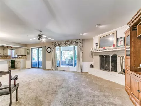 1050 S May Ave, Guthrie, OK 73044 photo 8
