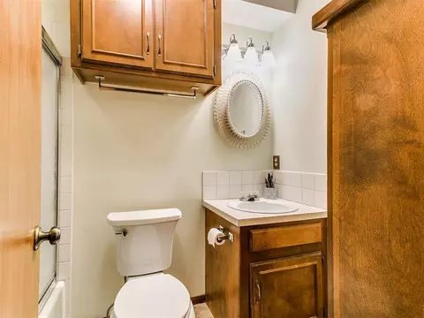1050 S May Ave, Guthrie, OK 73044 photo 35