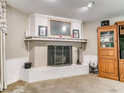 1050 S May Ave, Guthrie, OK 73044 photo 9