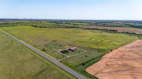 9829 N Hwy 54 Hwy, Weatherford, OK 73096