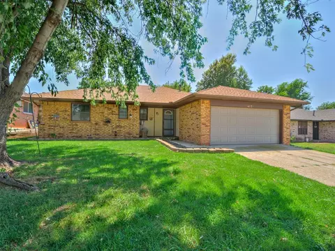 412 Linda Ln, Yukon, OK 73099