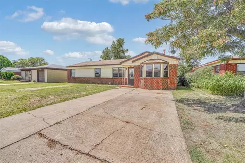 1500 Scott St, Altus, OK 73521 photo 3