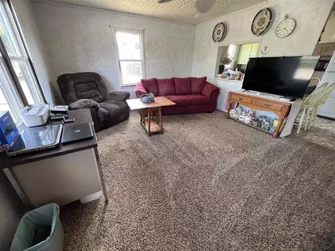Living - 1001 N Forrest St, Altus, OK 73521 photo 1 of 1