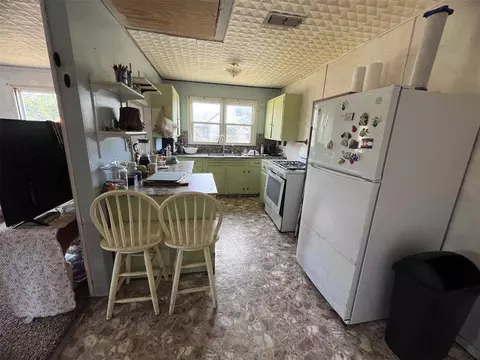 Kitchen - 1001 N Forrest St, Altus, OK 73521 photo 1 of 1