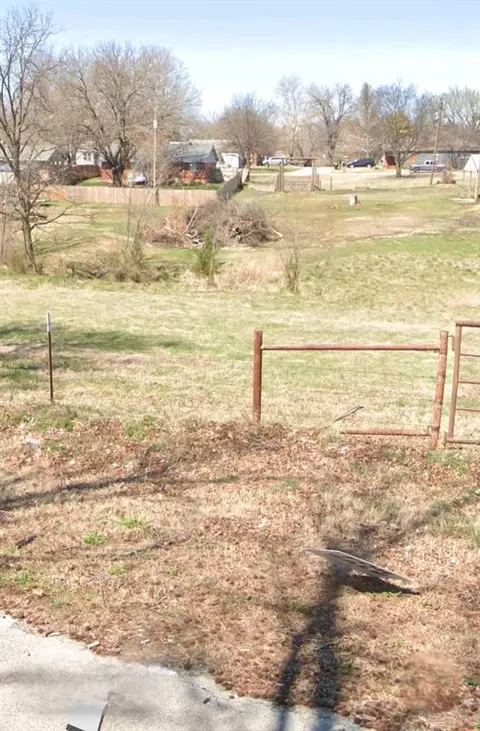 200 E Van Buren St, Purcell, OK 73080 photo 21