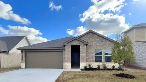 10224 NW 28th Ter, Yukon, OK 73099