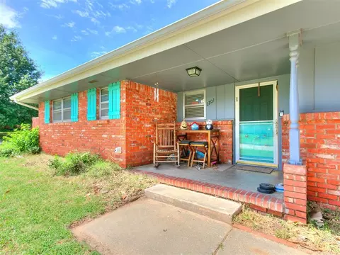 Exterior - 2201 N Mueller Ave, Bethany, OK 73008 photo 3 of 3