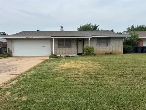 8301 NW 38th St, Bethany, OK 73008