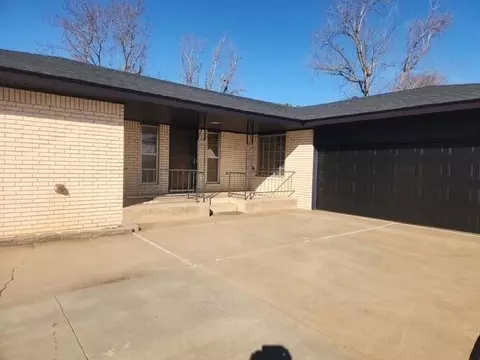 1229 N Indiana St, Weatherford, OK 73096