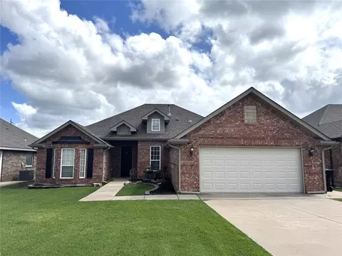 1912 SE 18th St, Moore, OK 73160