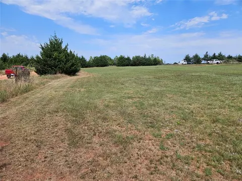 227 Terry Ln, Mcloud, OK 74851 photo 2