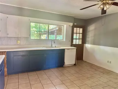 2809 Dogwood Dr, Edmond, OK 73013 photo 11
