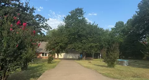 2809 Dogwood Dr, Edmond, OK 73013 photo 4