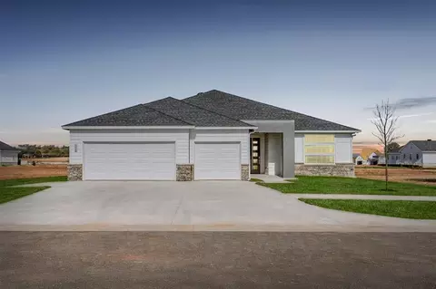 4213 NW 180th St, Edmond, OK 73012