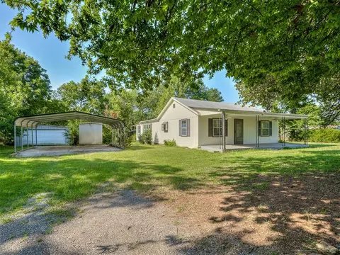 10424 NE 17th St, Oklahoma City, OK 73141