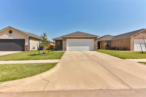 9461 NW 115th St, Yukon, OK 73099