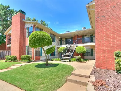 4400 Hemingway Dr #221, Oklahoma City, OK 73118