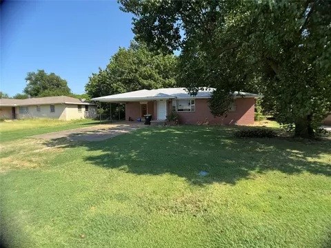 313 W Meek St, Wayne, OK 73095 photo 3