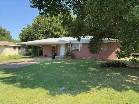 313 W Meek St, Wayne, OK 73095 photo 2