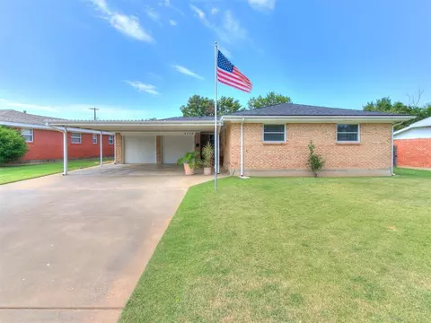 4725 Elmview Dr, Del City, OK 73115
