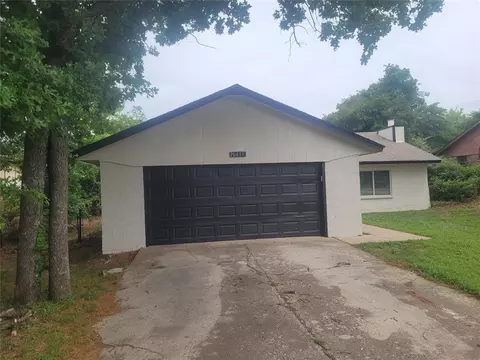 20435 Palmer Rd, Harrah, OK 73045