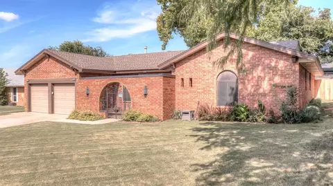 10216 Eastlake Dr, Oklahoma City, OK 73162