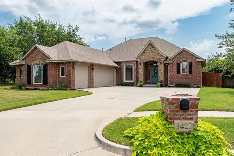 3422 Windmill Rd, Moore, OK 73165
