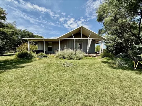 21553 73 Hwy, Foss, OK 73647