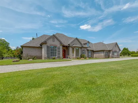 15301 Lakeshore Dr, Piedmont, OK 73078