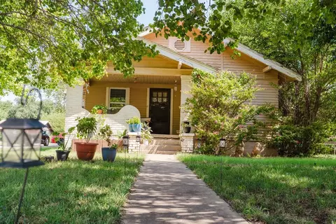 901 E Main St, Sentinel, OK 73664